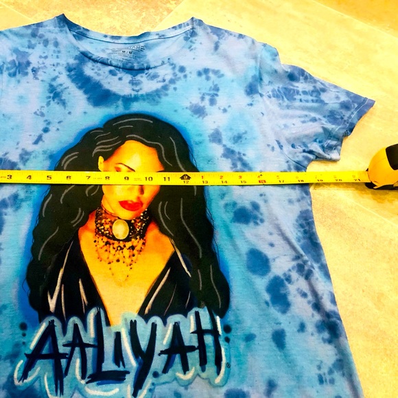 🎼AALIYAH🎼Upcycled Tie Dyed SS Shirt in Blue 🎼Measurements in Pics🎼 - Picture 5 of 10